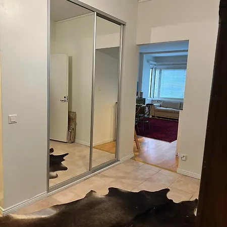 Valoisa Ja Tilava Kaupunkikoti 73 Neliötä