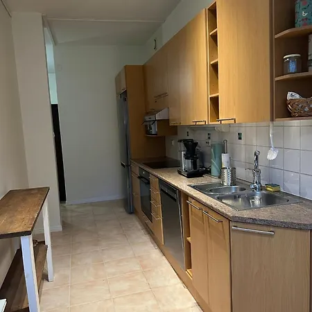 Valoisa Ja Tilava Kaupunkikoti 73 Nelioetae *