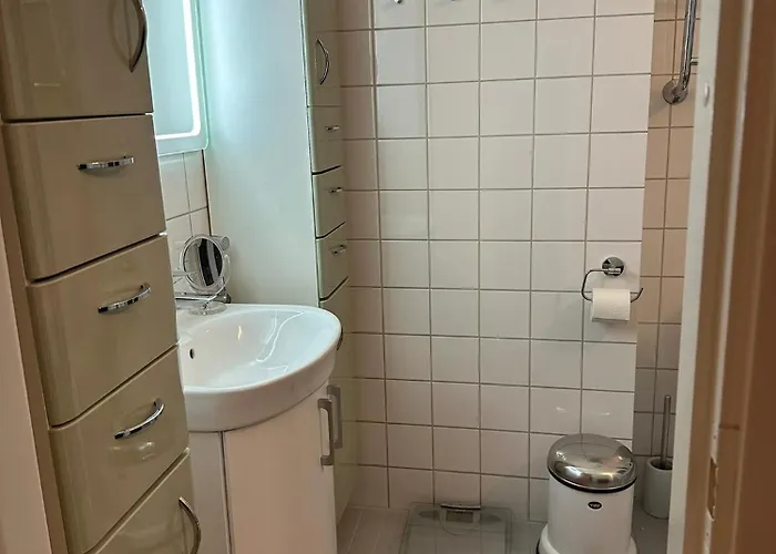 Valoisa Ja Tilava Kaupunkikoti 73 Nelioetae Helsinki