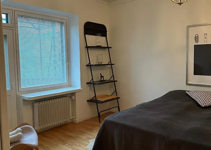 Valoisa Ja Tilava Kaupunkikoti 73 Nelioetae