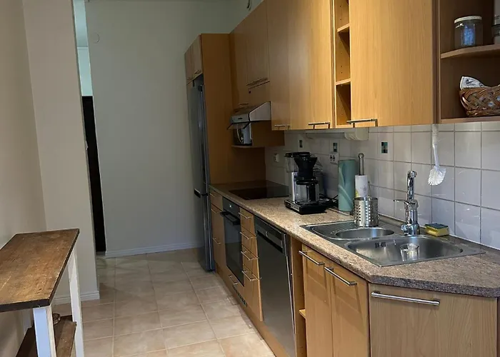 Valoisa Ja Tilava Kaupunkikoti 73 Nelioetae *