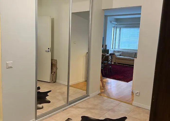 Valoisa Ja Tilava Kaupunkikoti 73 Nelioetae