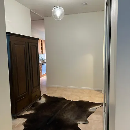 Valoisa Ja Tilava Kaupunkikoti 73 Nelioetae Helsinki